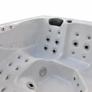 Alternative view of Nome DL Plug & Play 5 Seater Hot Tub